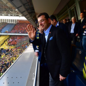 “Ekrem İmamoğlu maça gelmesin diye Fenerbahçe ve Beşiktaş kulüplerinde telefon açıldı”