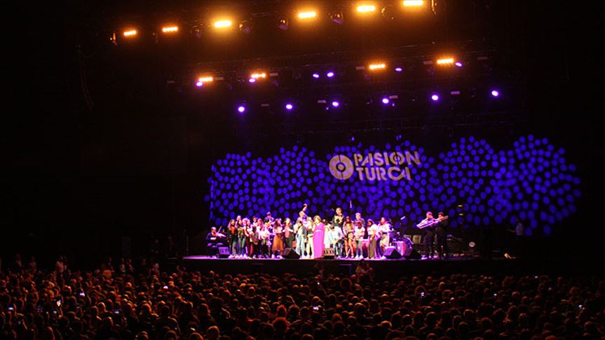 Pink Martini İstanbul’da konser verdi