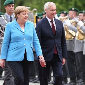 Merkel yine titreme nöbeti geçirdi