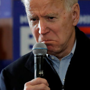 Iowa’da nal doplayan Biden ağzını bozdu: “Seni yalancı köpek suratlı midilli askeri”