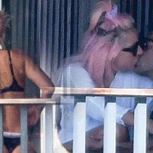 Lagy Gaga Miami’de fena yakalandı!