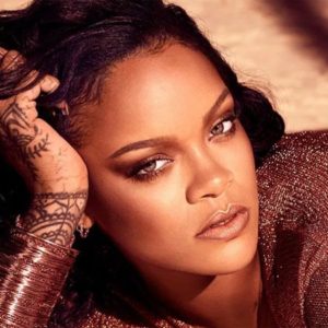 Rihanna yeni iç çamaşırı koleksiyonunu paylaştı!