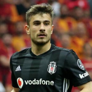 “Dorukhan’a neden üç katı para vereyim”