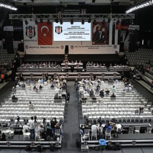 Beşiktaş Kulübü’nün 2021 yılı itibarıyla kulübün borcu 4 milyar 900 milyon 612 -Canlı