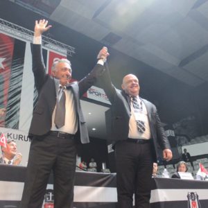 Çebi yönetimi alkışlarla ibra edildi. Kongre iki başkan adayının kongreyi selamlamasıyla bitti
