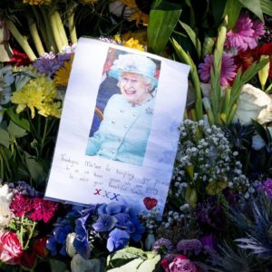 Kraliçe 2. Elizabeth’in cenazesi Edinburgh’a gidiyor