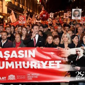 Cumhuriyet’in 99. yılı Beşiktaş’ta coşku ile kutlandı