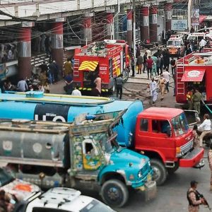 Pakistan’da AVM yangını: 11 kişi öldü