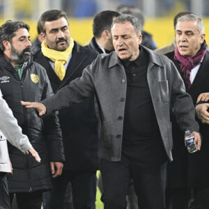Halil Umut Meler’e atılan yumruğun cezası belli oldu