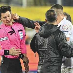 Türk futbolunun kara gecesi! Halil Umut Meler’e saldırı