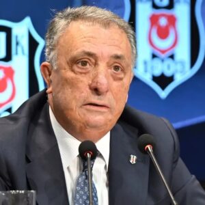 Ahmet Nur Çebi Hasan Arat’a cevap verdi: Camiayı yönlendirmeye çalışıyor