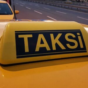 İstanbul’da ulaşıma yüzde 28,09’a varan zam! Taksicilerden taş ve sopalı protesto