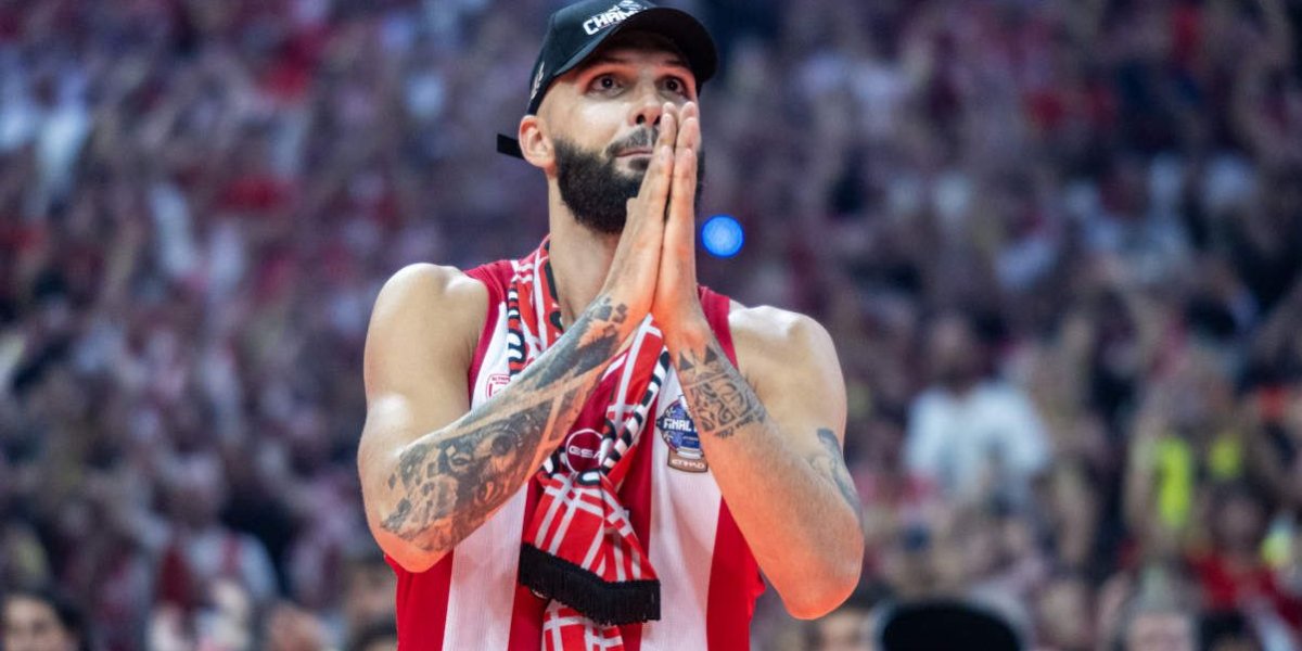 Yunan basketbol transfer yağmuru hız kesmiyor: Trinchieri PAOK’ta rüya takım mesajı verdi
