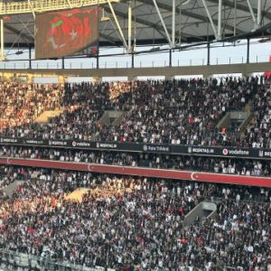 “Beşiktaşlı olmak hayata karşı bir tavırdır”