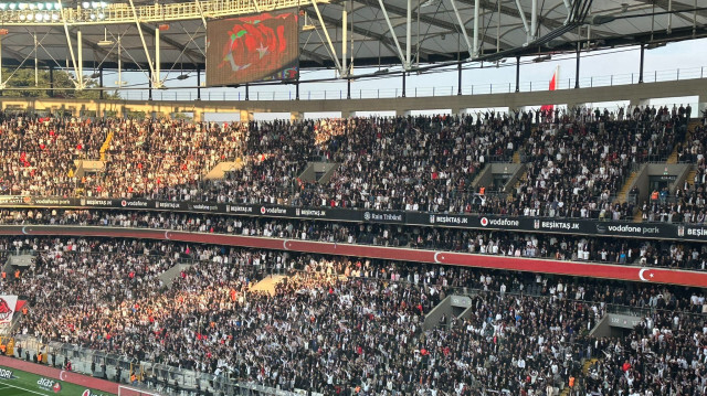 “Beşiktaşlı olmak hayata karşı bir tavırdır” 1 “Beşiktaşlı olmak hayata karşı bir tavırdır”