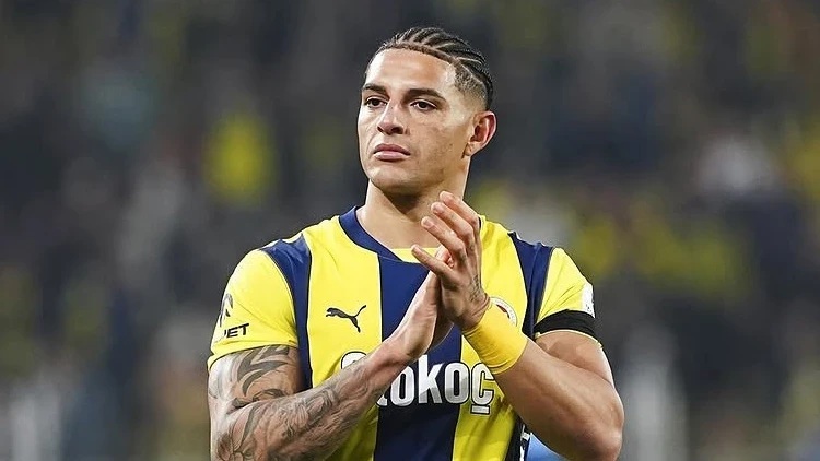 Fenerbahçe, Diego Carlos için Como ile anlaşma sağlandı 9 Fenerbahçe, Diego Carlos için Como ile anlaşma sağlandı