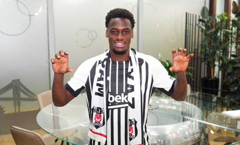 Beşiktaş, Bayer Leverkusen forması giyen 22 yaşındaki Hollandalı hücum oyuncusu Ernest Poku’yu şarta bağlı satın alma opsiyonuyla kiraladığını açıkladı.