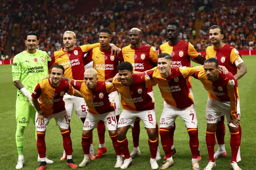 Galatasaray, Şampiyonlar Ligi lig aşamasında Barcelona, Aston Villa, Feyenoord ve Stuttgart’ı İstanbul’da ağırlayacak; PSG, Sporting, Lille ve AEK deplasmanlarına çıkacak.