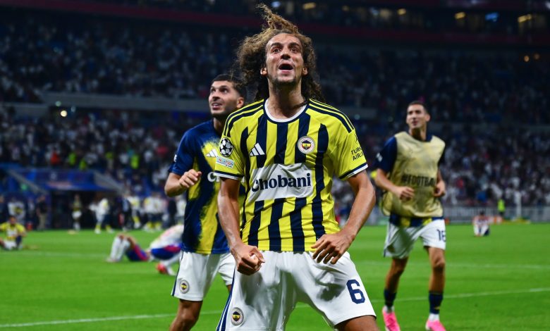 Fenerbahçe’de Ederson evire çevire dövdü 1 Fenerbahçe kalecisi Ederson, takım arkadaşı Guendouzi'ye saldıran Lyon yetkilisini koridorda fena dövdü