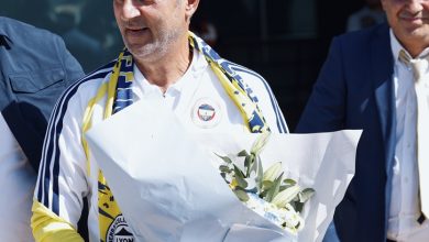İsmail Kartal‘dan TFF’ye: Mağdur olduk 3 Fenerbahçe Teknik Direktörü İsmail Kartal, Olimpik Lyon ile oynanacak Şampiyonlar Ligi play-off rövanşı öncesinde konuştu.
