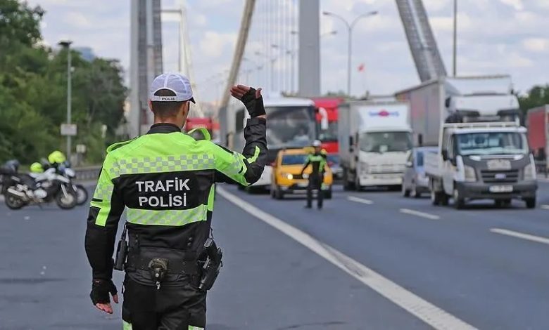 İstanbul’da Zafer Bayramı programları kapsamında ulaşımda düzenlemeye gidilecek. Peki, hangi yollar yarın kapalı olacak?