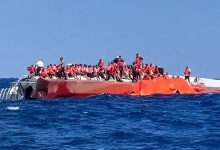 Kıbrıs Başbakanı Ünal Üstel, Girne'deki gemi faciasına ilişkin soruşturmanın başlatıldığını, gemi kaptanı ile 7 görevlinin gözaltına alındığını açıkladı