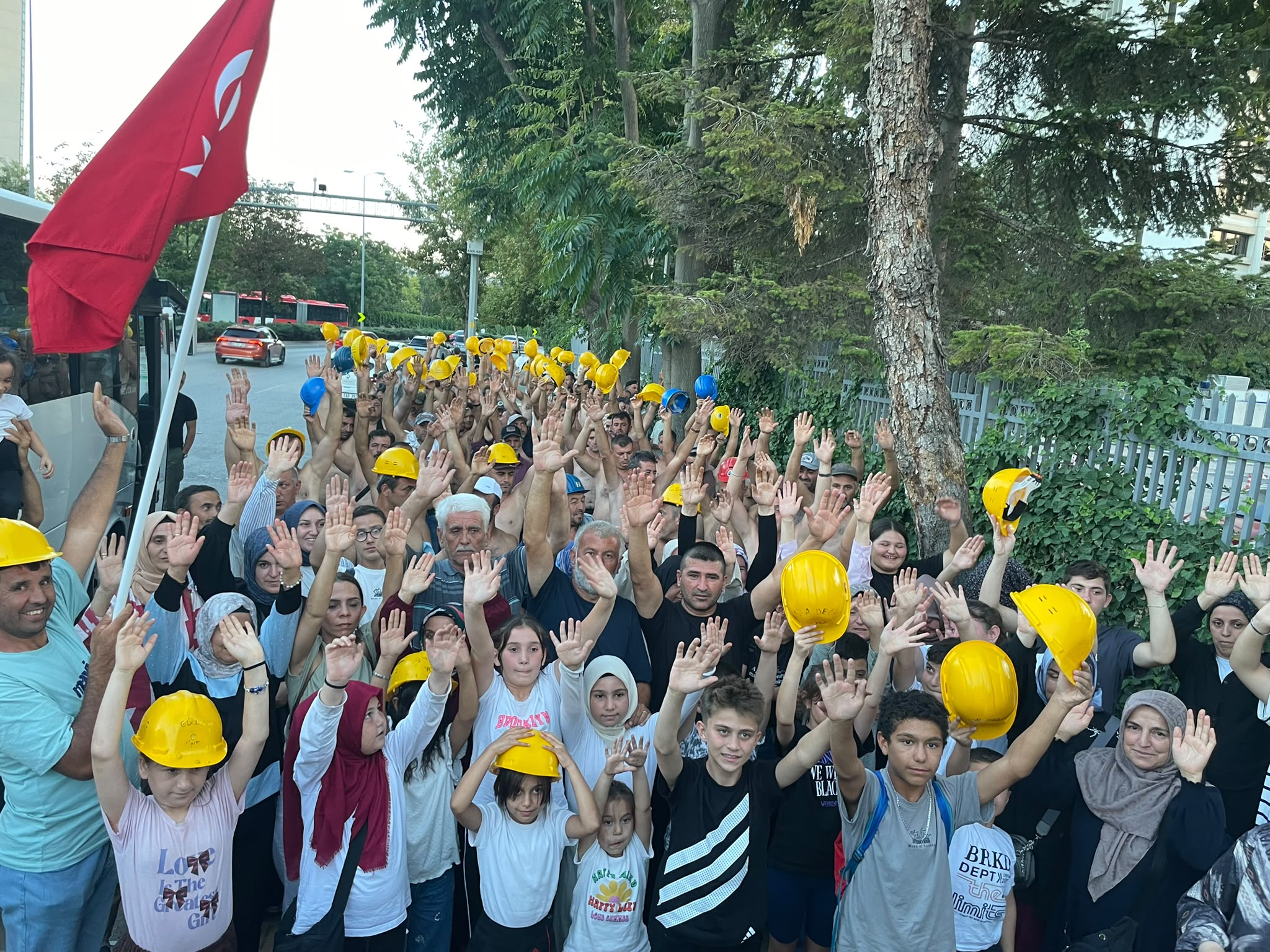 Maden işçileri açıkladı: Zafere yakınız!