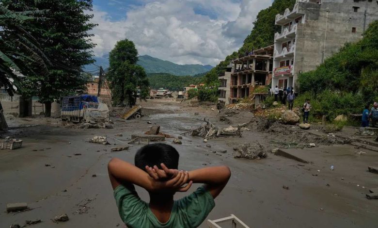 Nepal’deki sel felaketinde korkunç tablo! 1500 kişi kayıp 2 Nepal ve Tibet'teki sel-heyelan felaketinde ölenlerin sayısı 270'e yükseldi. Kayıp sayısının ise en az 1500 olduğu belirtiliyor