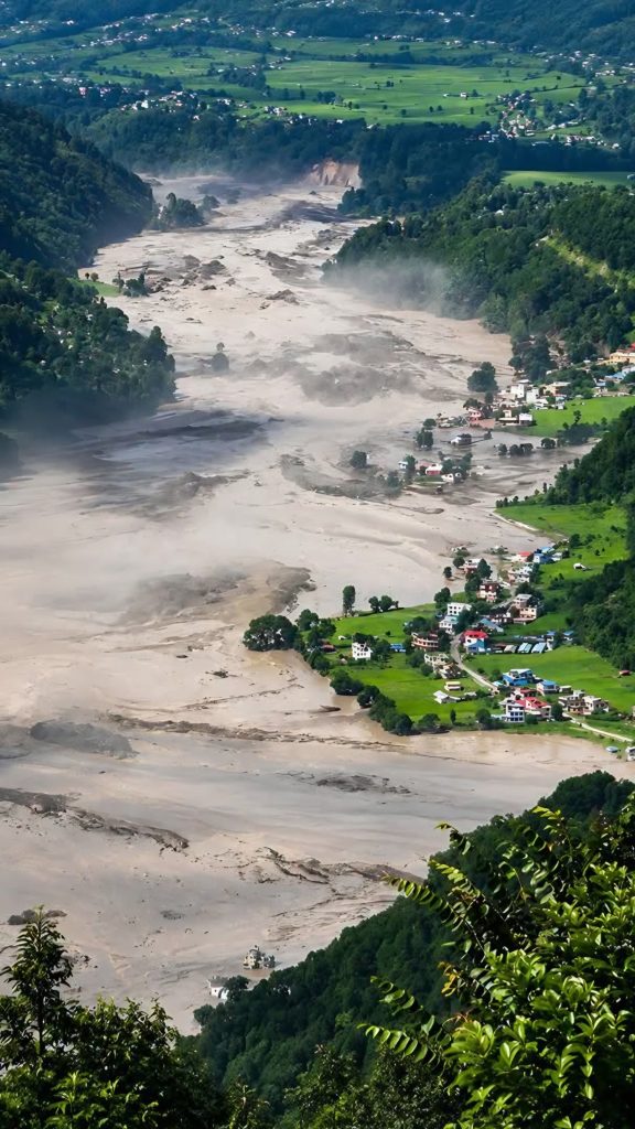 Nepal’deki selde binlerce kişi hâlâ kayıp 2 nepal2 3 576x1024 1