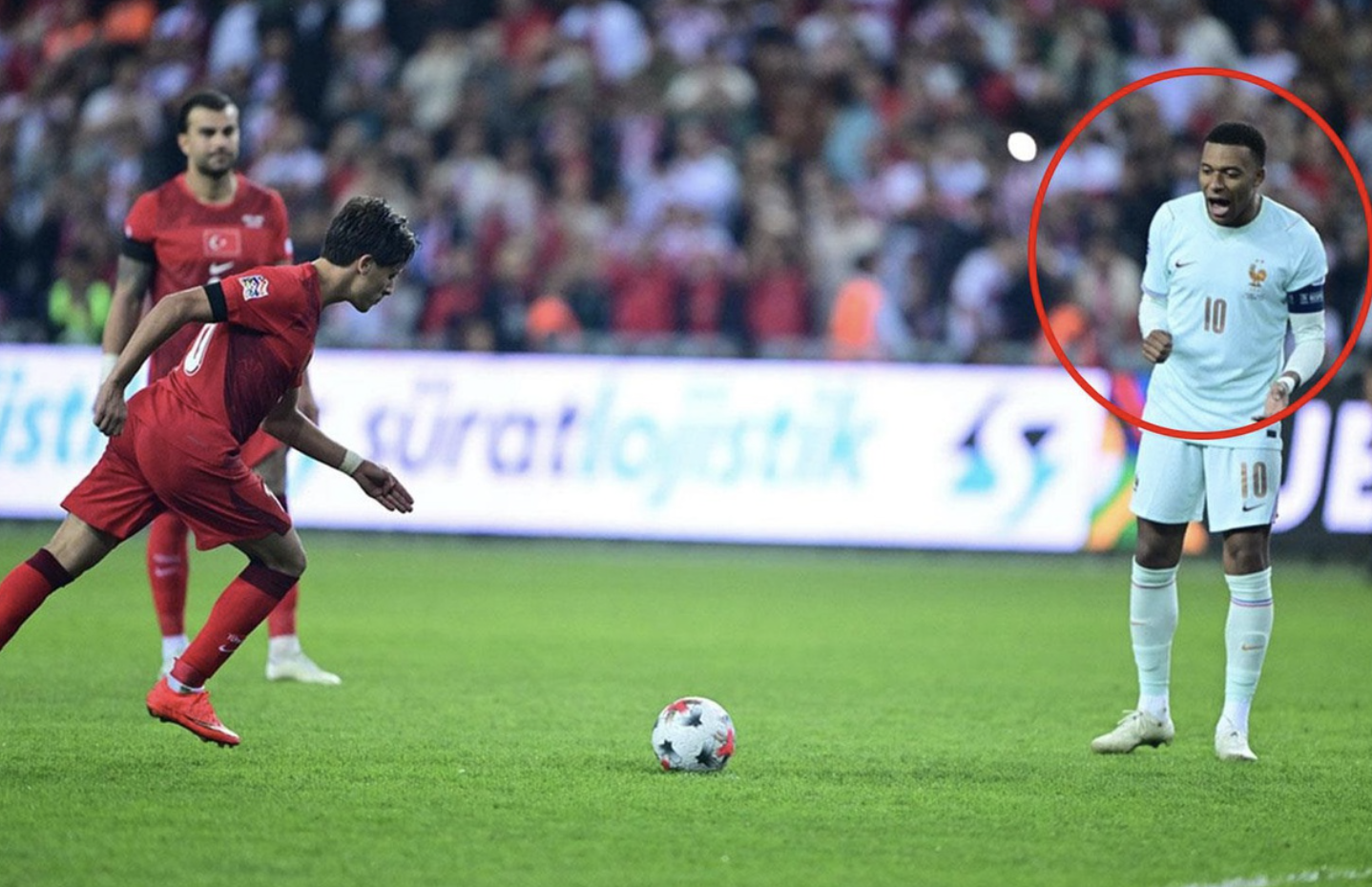 Türkiye Fransa maçı ile ilgili dünya basını ne yazdı 1 Arda Güler'nın serbest vuruş kullanmaya hazırlandığı sırada Mbappe'nin Real Madrid'den takım arkadaşına doğru bağırarak konsantrasyonunu bozmaya çalıştığı görüldü.