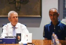Ana Sayfa Konsepti 35 Fenerbahçe’de sıcak saatler