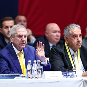 Aziz Yıldırım’dan mali kongrede sert çıkış: Önceki yönetimi ibra etmeyeceğim