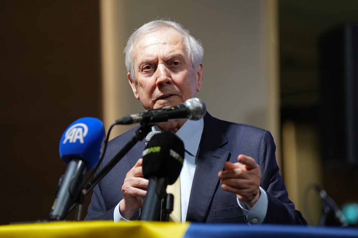Aziz Yıldırım: İsmail Kartal görevinin başındadır!