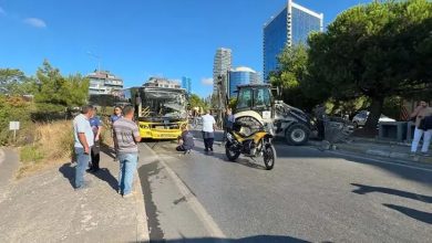 Beşiktaş’ta özel halk otobüsü iş makinesiyle çarpıştı! 5 kişi yaralandı