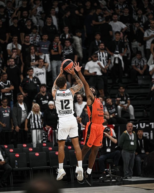 Beşiktaş Avrupa Ligi’ne son anda kaybetti