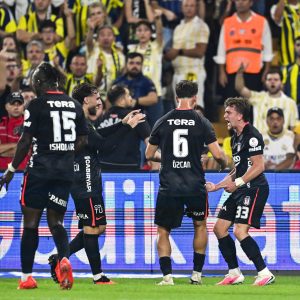 Beşiktaş derbide son noktayı koydu