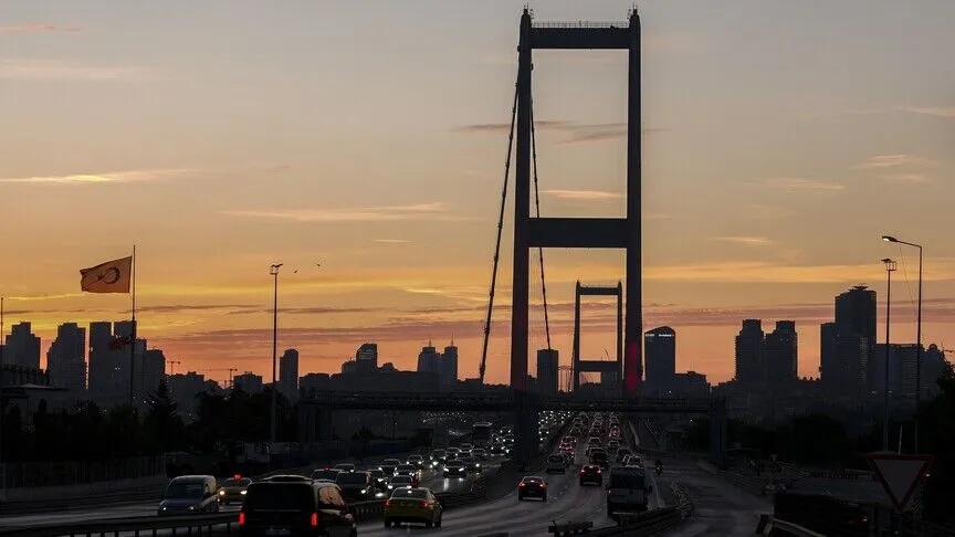 Boğaz köprüleri ve otoyollar için 30 yıllık işletme modeli