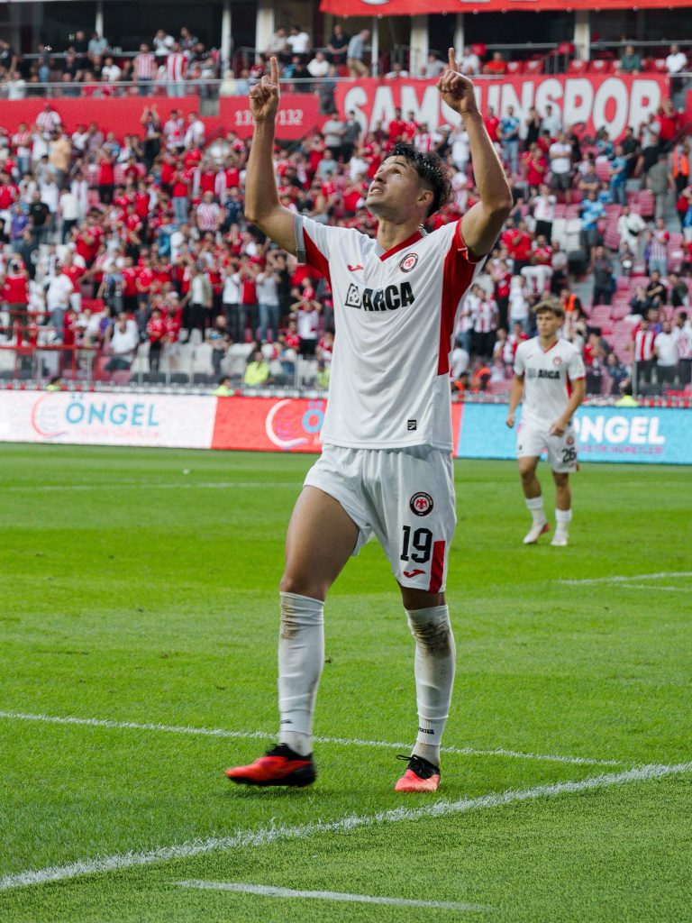 Çorum FK’dan Samsun’da gol şov! 1 corum2 768x1024 1