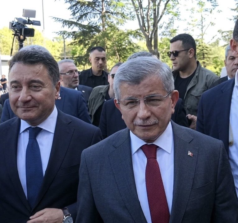 Ahmet Davutoğlu: Cumhuriyet tarihinde bir ilk