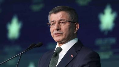 Ahmet Davutoğlu’na soruşturma 4 Ankara Cumhuriyet Başsavcılığı, feshedilen Gelecek Partisinin Genel Başkanı Ahmet Davutoğlu hakkında "Cumhurbaşkanına hakaret" suçundan soruşturma başlattı