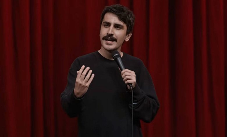Deniz Göktaş’a üç ayrı suçlama 1 Komedyen Deniz Göktaş hakkında “Cumhurbaşkanına hakaret”, “halkı kin ve düşmanlığa tahrik” ve “suçu ve suçluyu övme” suçlamalarıyla iddianame hazırlandı