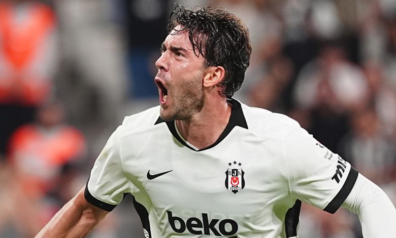 Dusan Vlahovic: Bu kadarını beklemiyordum 1 Dusan Vlahovic'ten Beşiktaş taraftarına övgü: Taraftarlarda böyle bir coşku ve mutluluk yaratabileceğimi hayal bile edemezdim