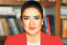 Ana Sayfa Konsepti 85 Ece Güner siyaseti bıraktı