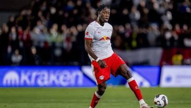 Galatasaray, Leipzig forması giyen 21 yaşındaki savunma oyuncusu El Chadaille Bitshiabu'yu duyurdu