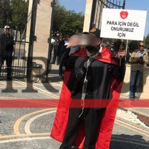 Ankara’da emeklilerin eyleminde intihar girişimi!