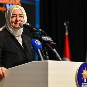 Fatma Betül Sayan Kaya, AK Parti’den çıkarıldı!