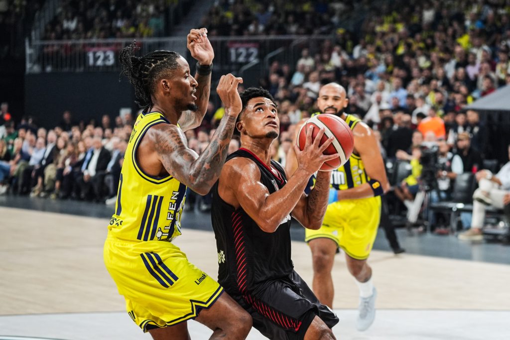 Fenerbahçe potada Beşiktaş’ı ezdi 1 fb2 1 1024x683 1