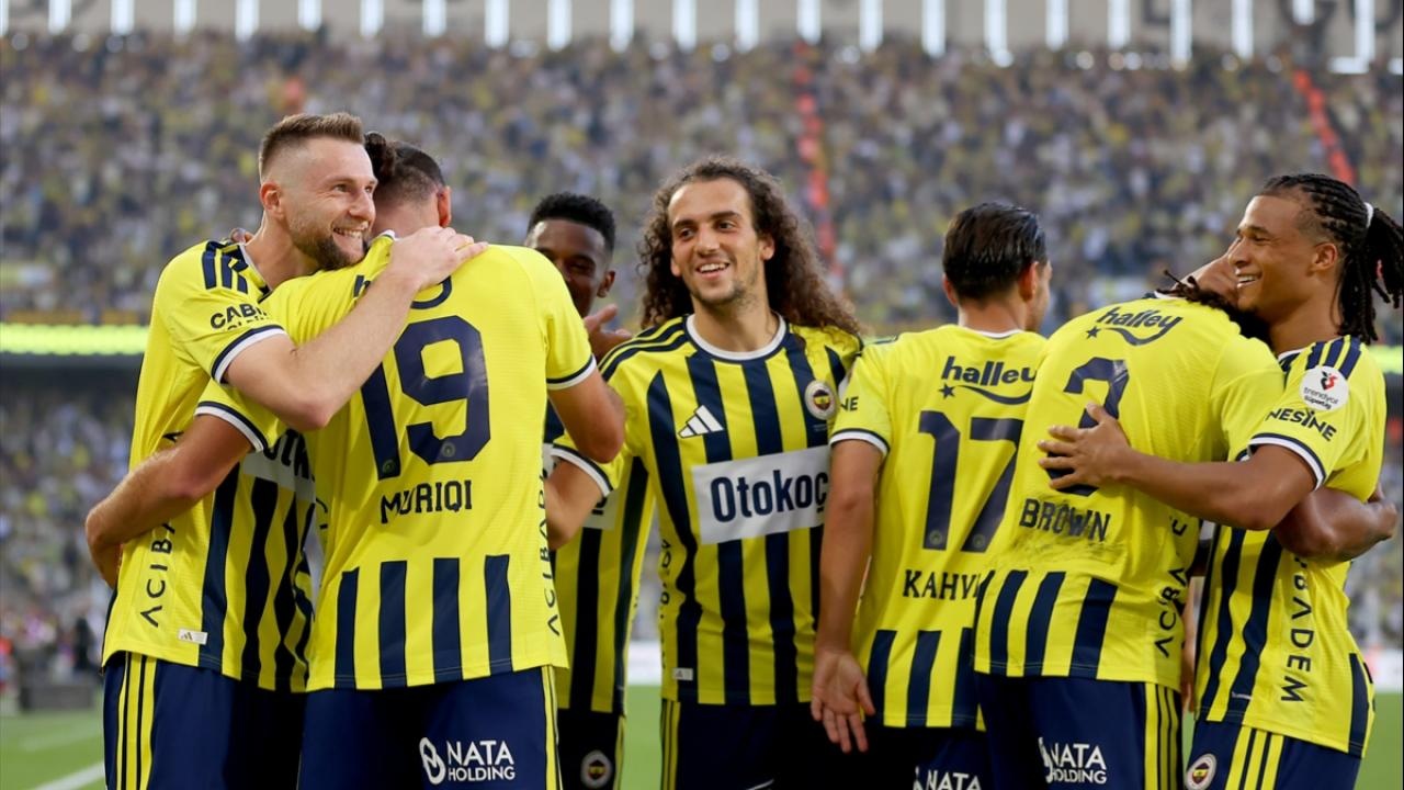 Fenerbahçe milli arada Azerbaycan’a gidiyor