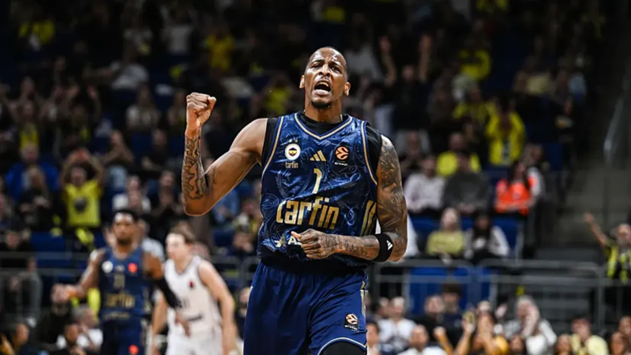 Bir zafer de Fenerbahçe Tarfin’den geldi 1 Fenerbahçe Tarfin, EuroLeague'in 2. haftasında Bayern Münih'i 100-76 mağlup ederek sezona 2'de 2 yaptı.