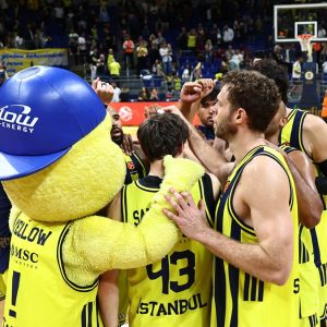 Fenerbahçe Tarfin EuroLeague’e galibiyetle başladı